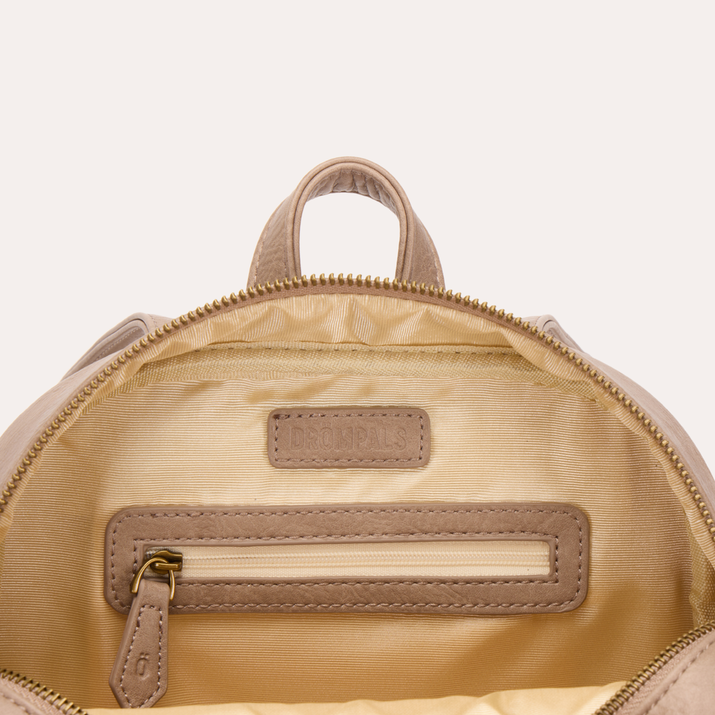 Drömpals Capybara Backpack